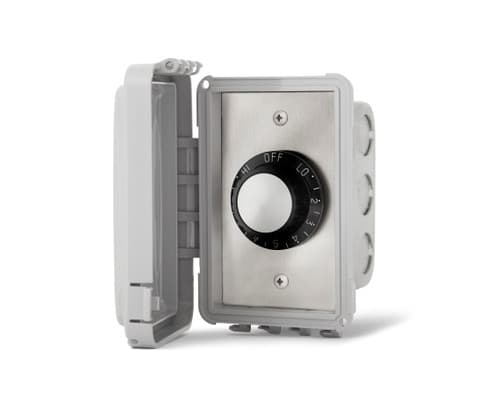 Infratech Single INF20 Regulator Switch with Surface Mount and Gang Box - 240V (14-4220)