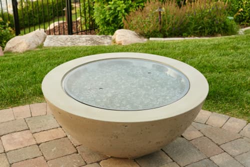 Outdoor Greatroom Company Crystal Fire 30" Round Burner 30" Round Grey Glass Cover (30RGGC)