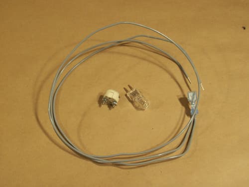 Enviro DV62 Halogen Socket Light & Wire (50-2316)